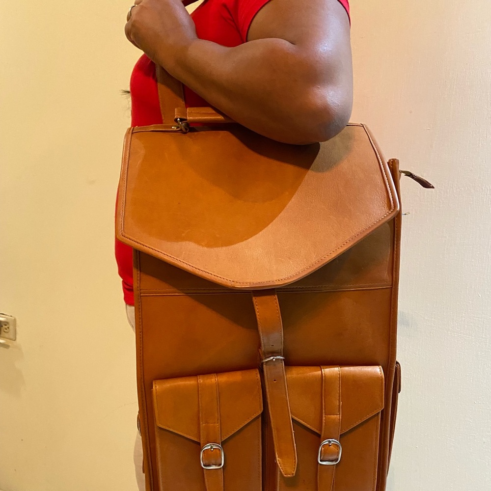 NEW ECUADORAIN LEATHER BACKPACK FROM Cuenca Ecuador Real Leather